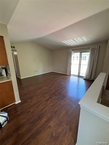 7751 LAKE RIDGE DR UNIT 28 – photo 4