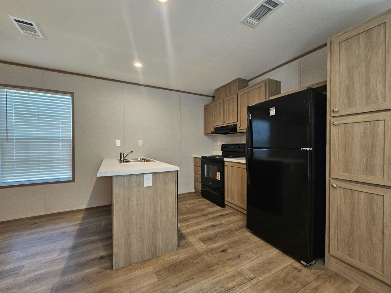 551 James Court – photo 3