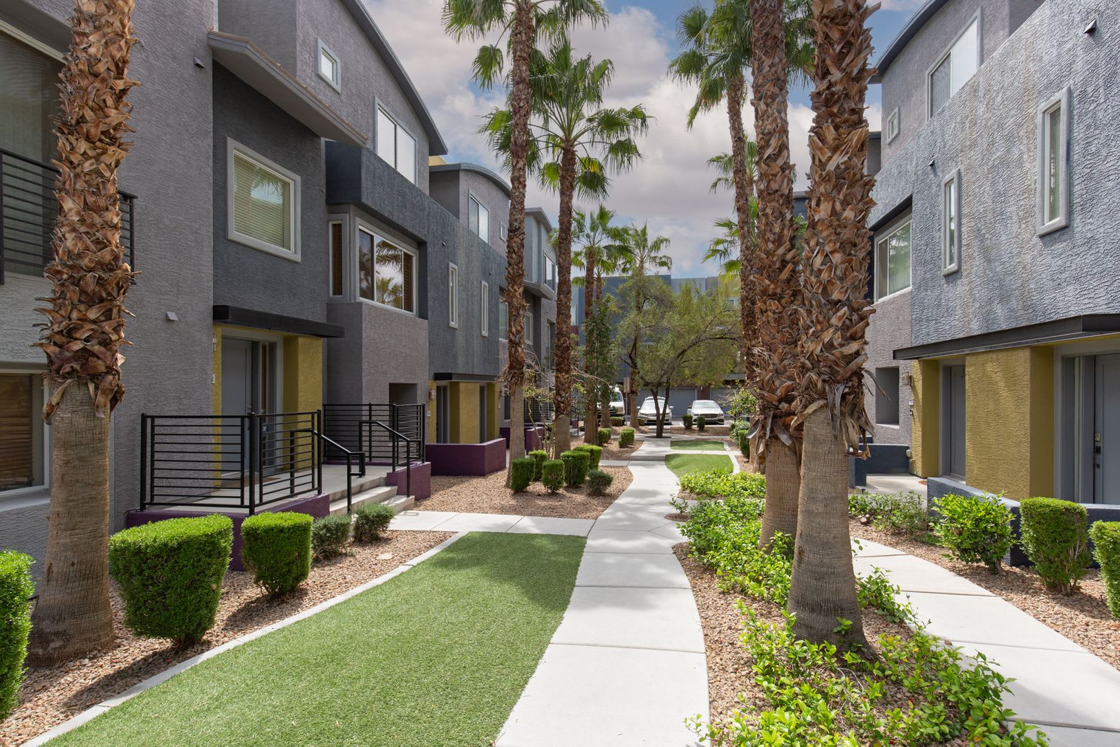 Three bedroom unit with two car garage in luxury SW gated community – photo 4