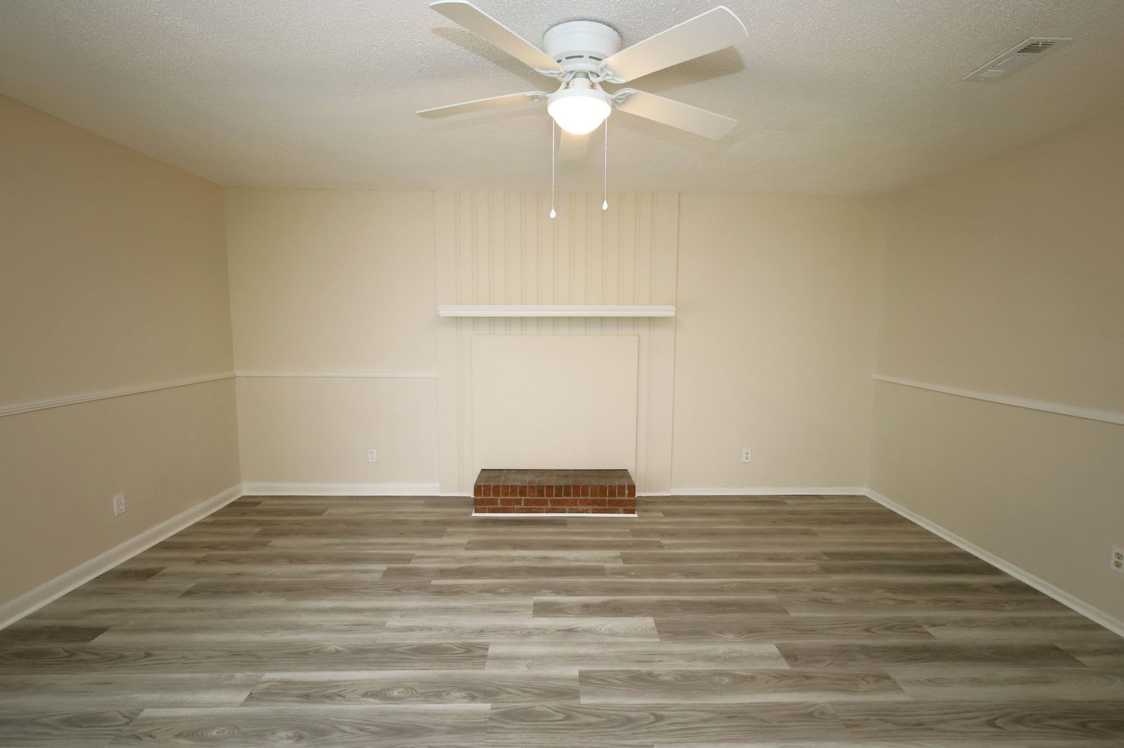 2820 Kirkwood Circle – photo 3
