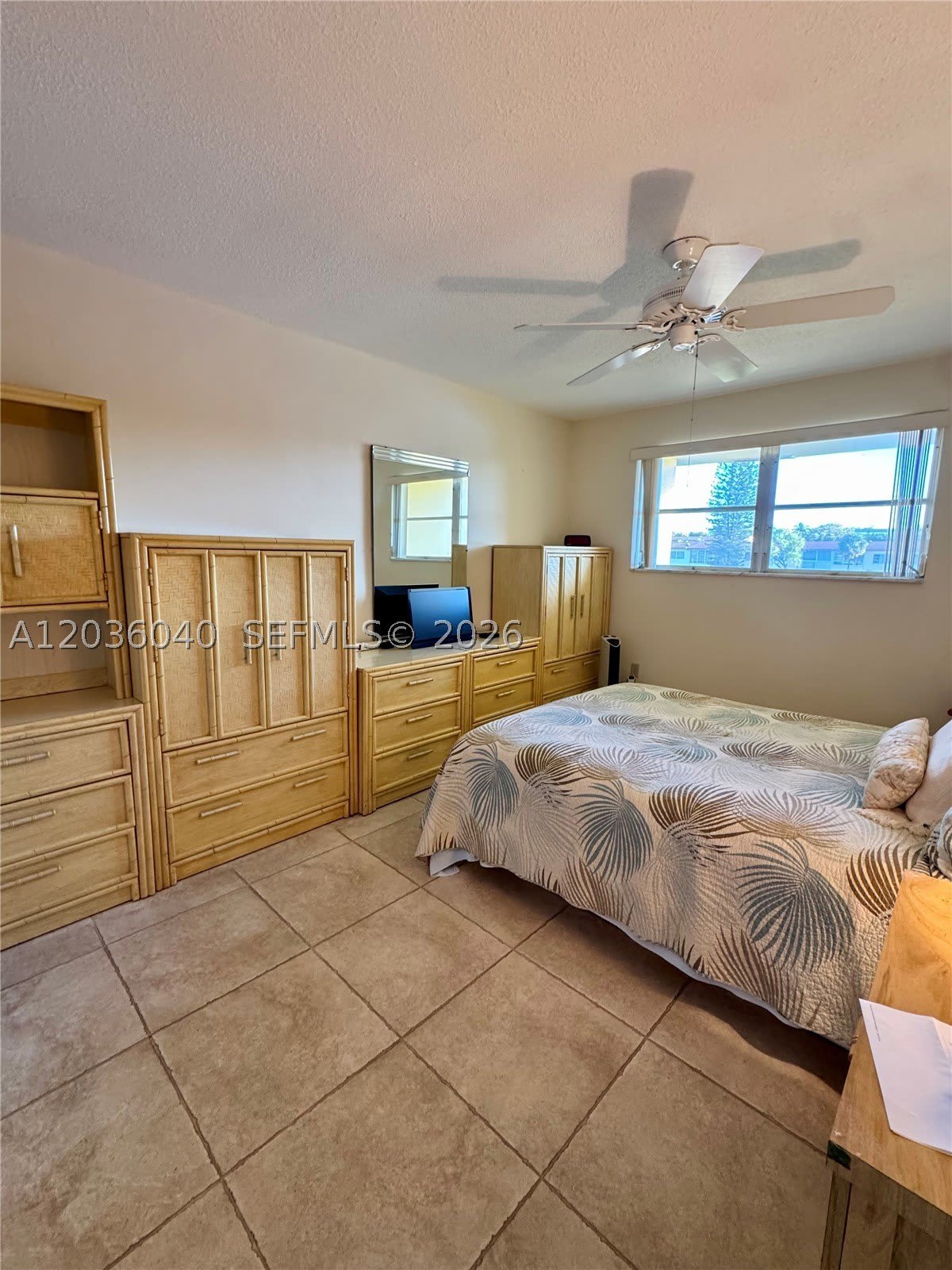 2940 NE 203rd St – photo 3