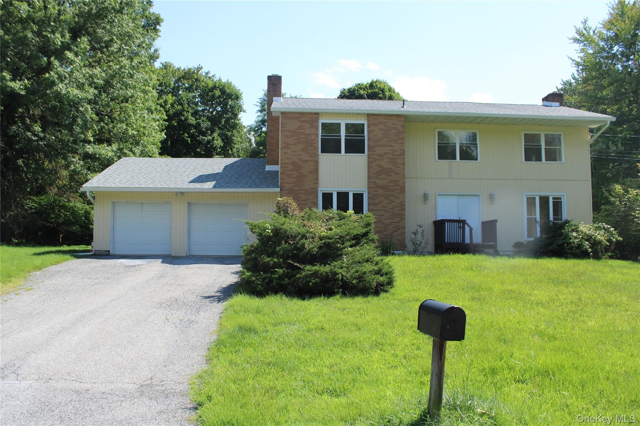 8 TANGLEWOOD Drive – photo 1