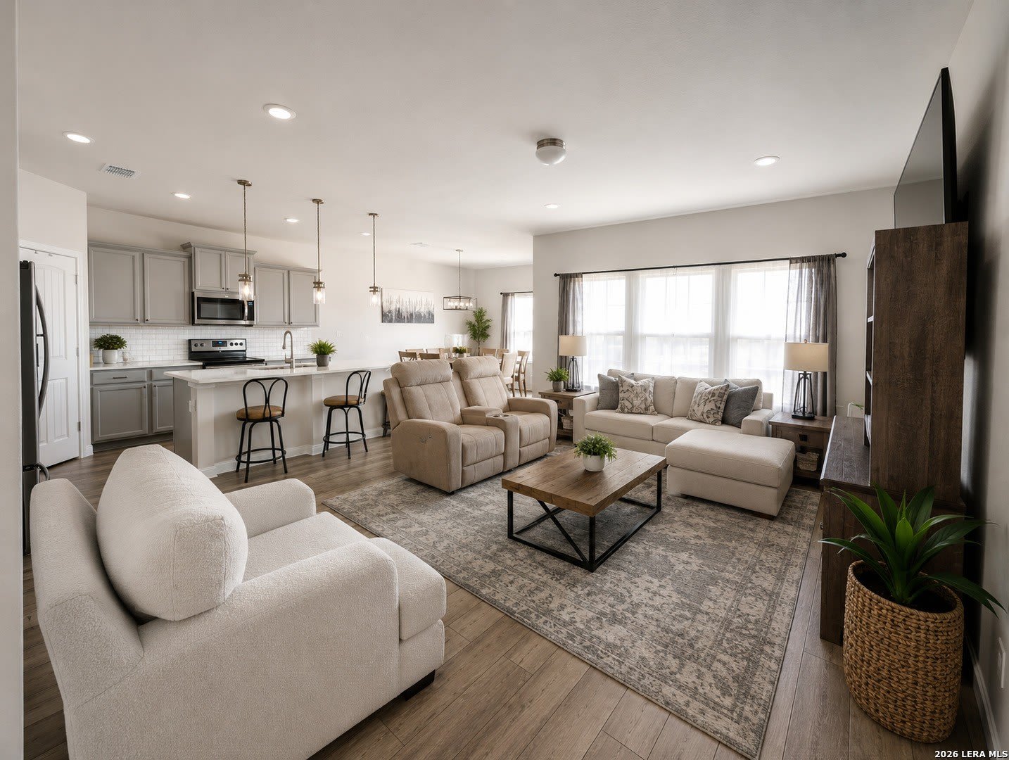 6738 Shiraz Way – photo 2