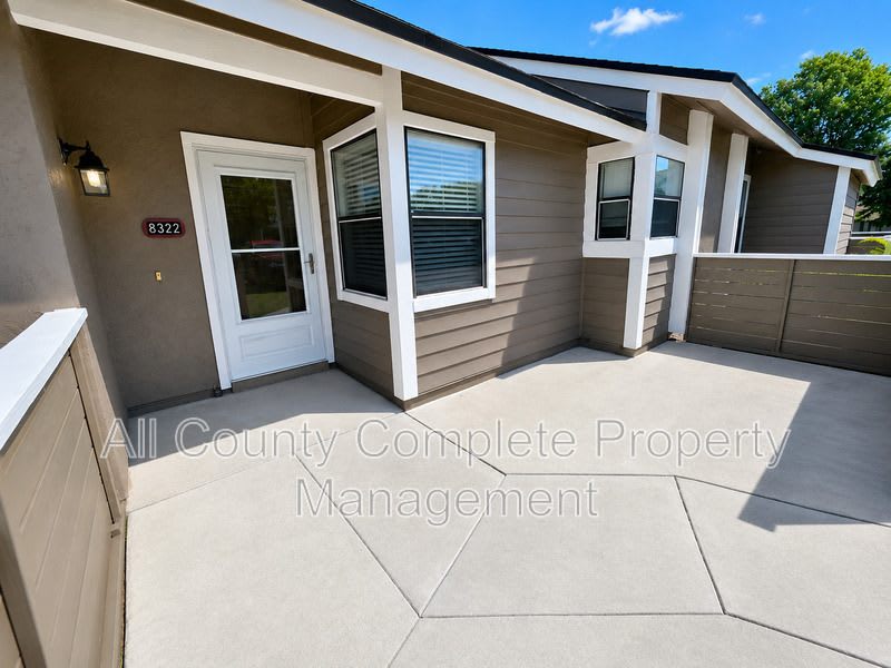 8322 Derbyshire Pl – photo 2