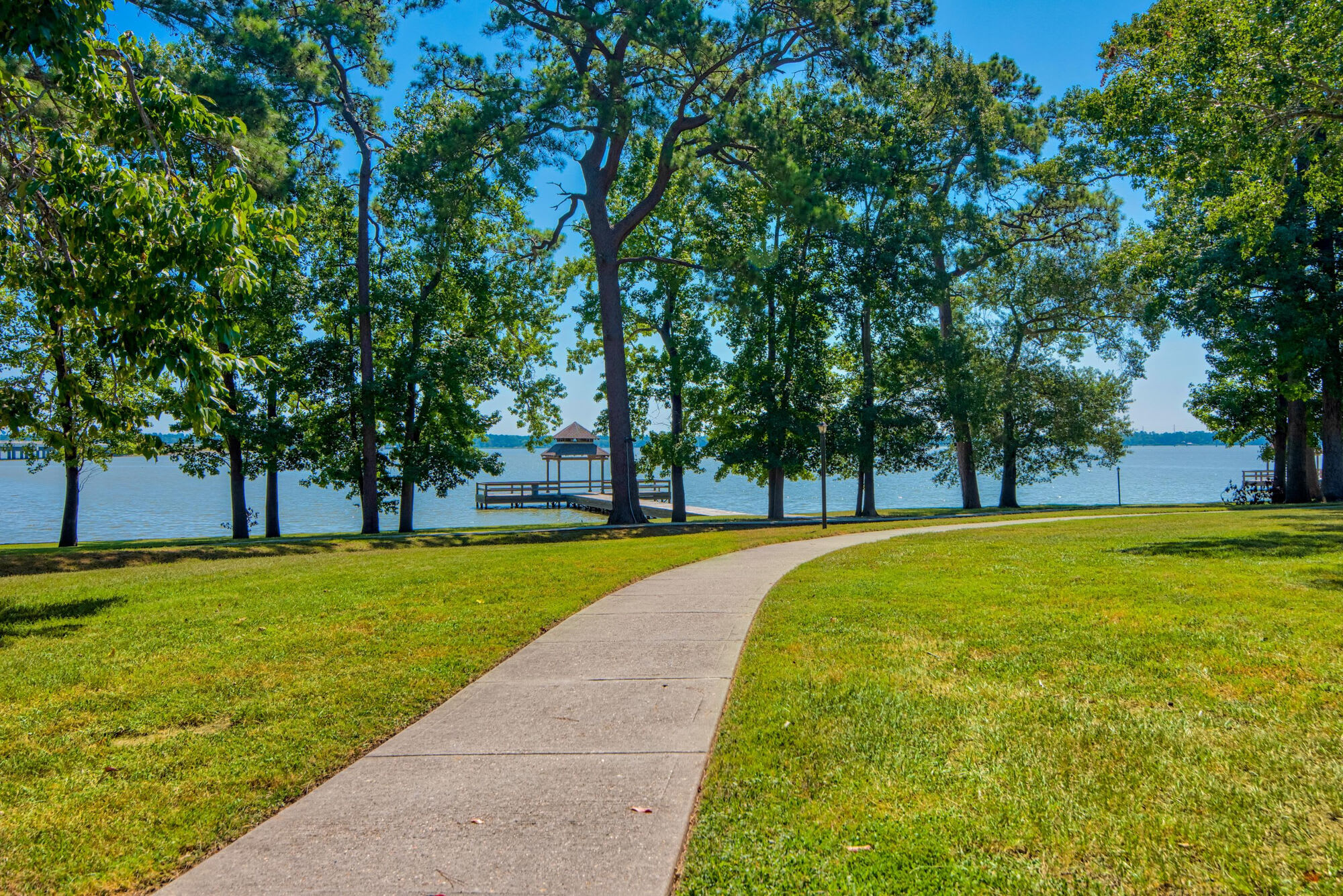 Lakeshore Villas – photo 3