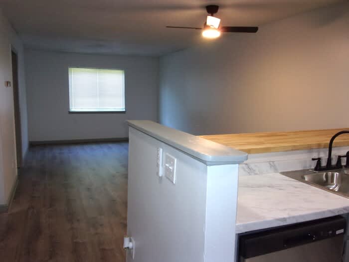 1673 Eagles Place – photo 2