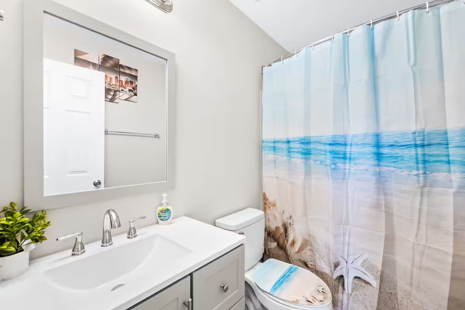 Room in 3 Bedroom Home at Mobley St – photo 1