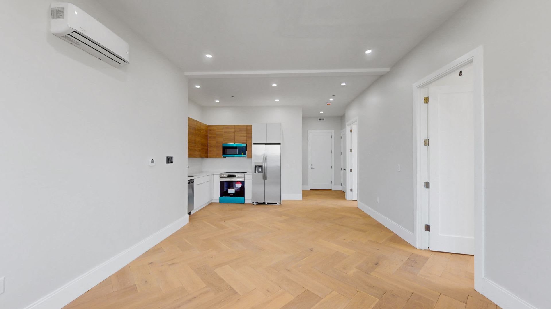 Spacious modern 2 bed in Newton available NOW! – photo 1