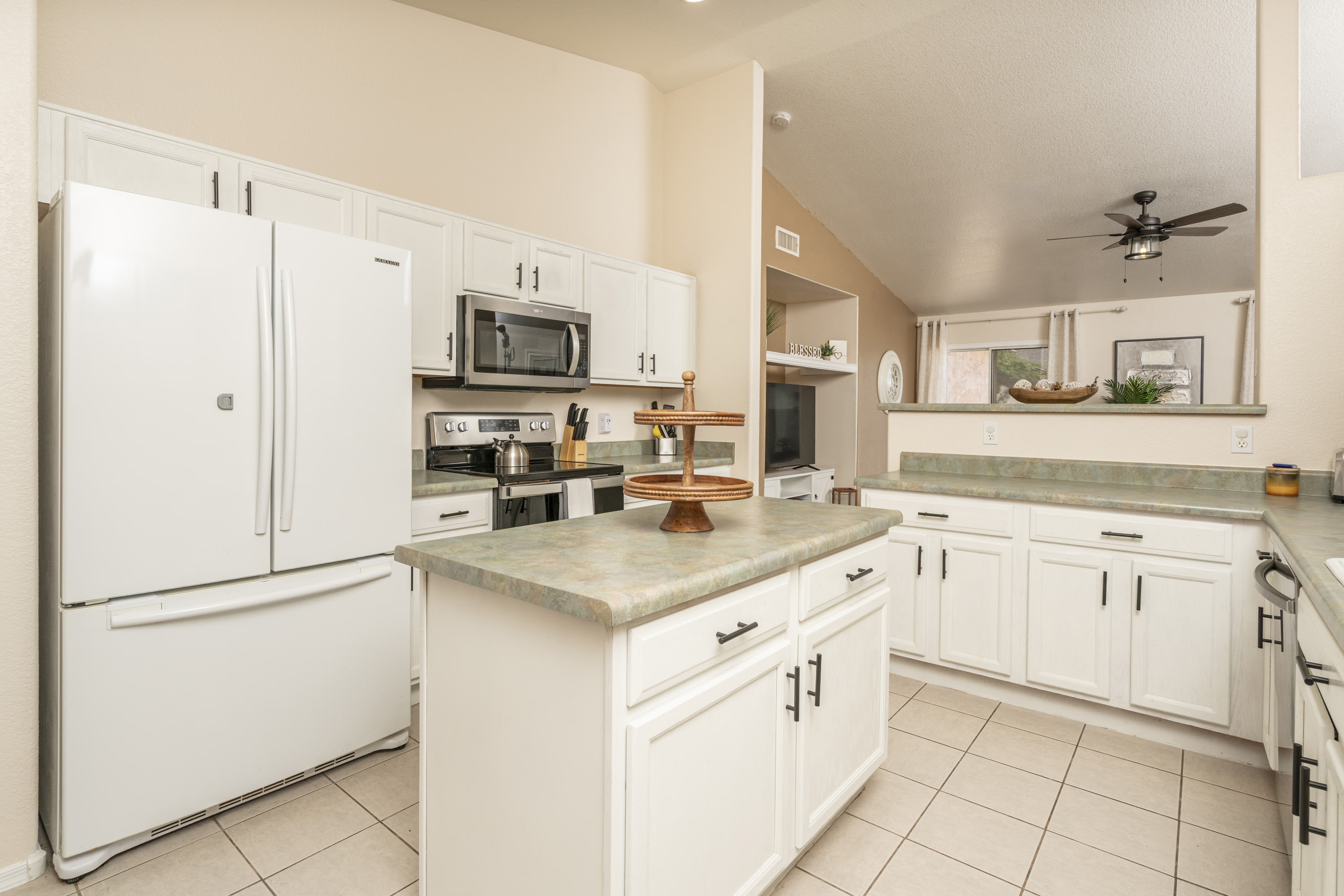 1762 East Sycamore Road – photo 4