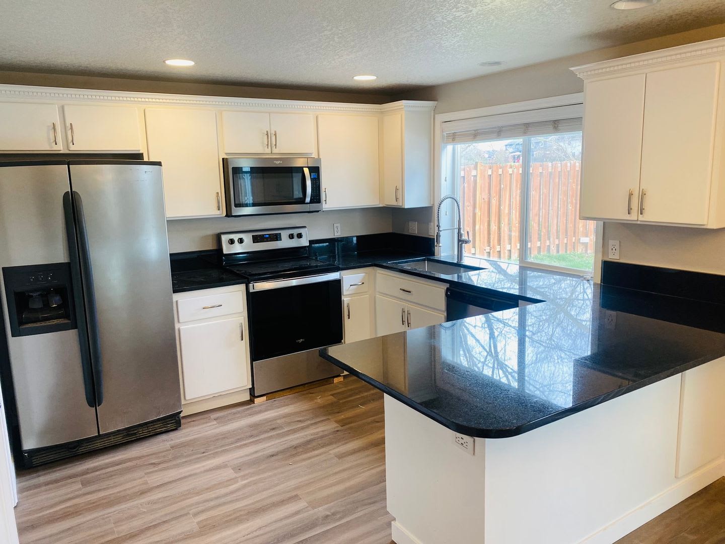 Charming Ridgefield Home Updated Throughout – photo 5