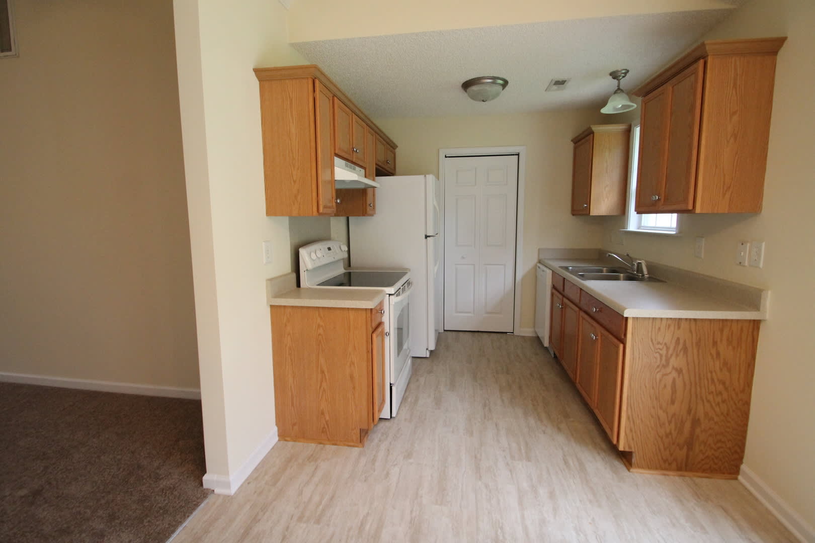 Exclusively Offered By Muse Realty Llc – photo 3