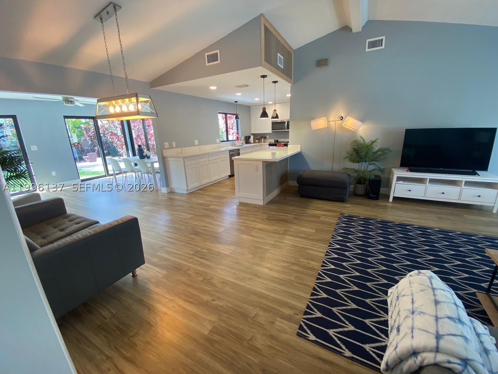 234 Avalon Ave – photo 3