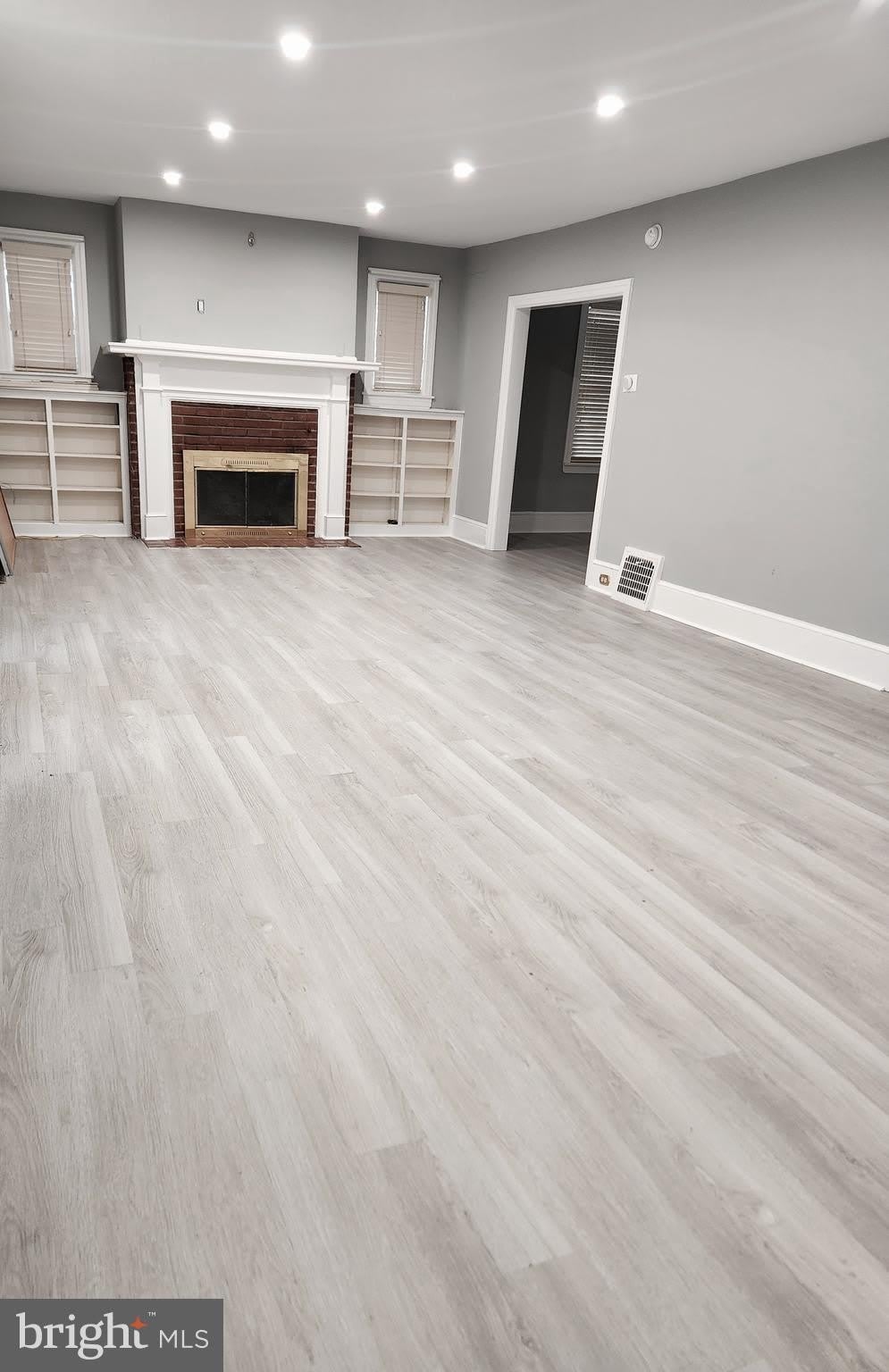 80 E MAIN Street – photo 4