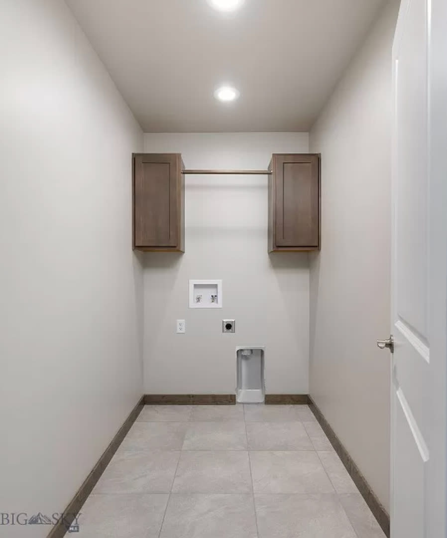 Brand New Three Bedroom Townhouse W Ac – photo 4