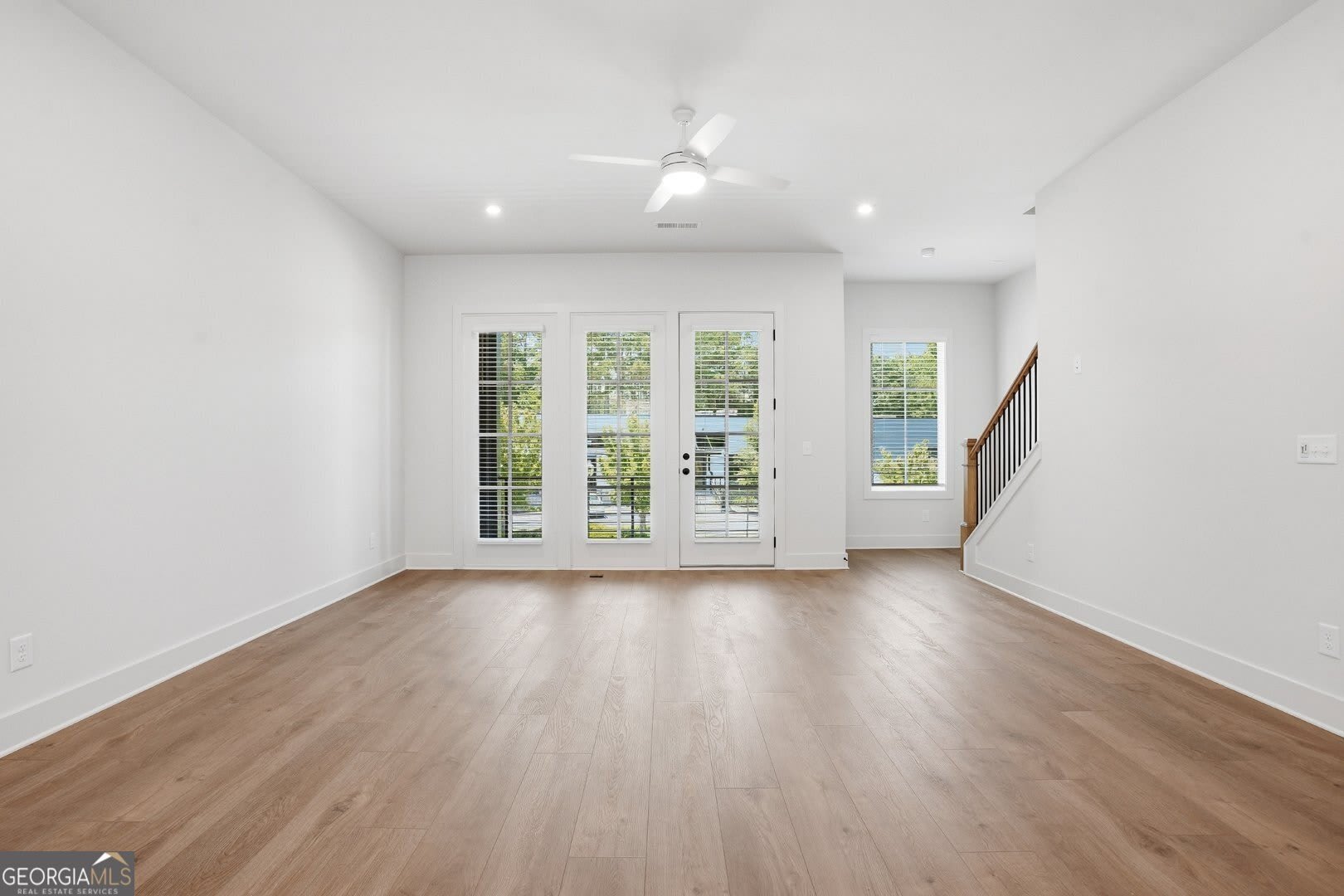 2597 Mackintosh NW – photo 4