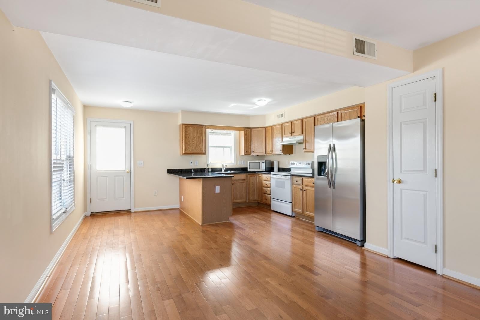 2683 EDGEMONT Street – photo 3