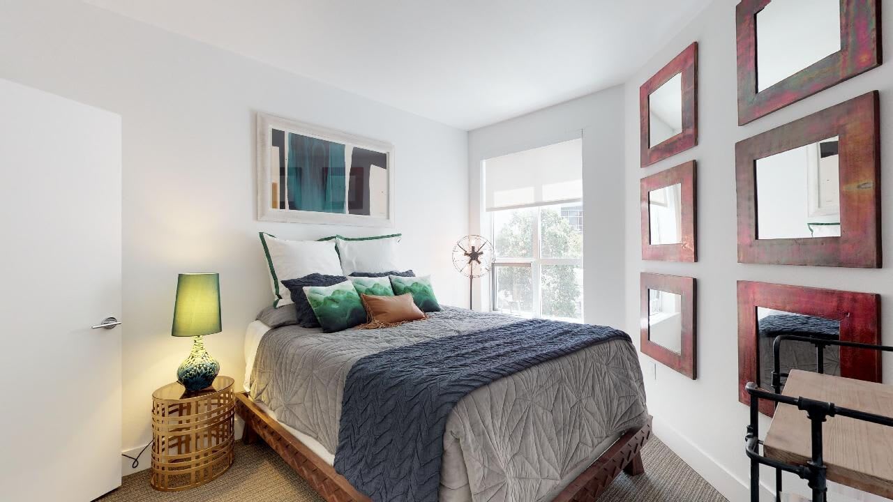 201 Marshall Apartments – photo 3