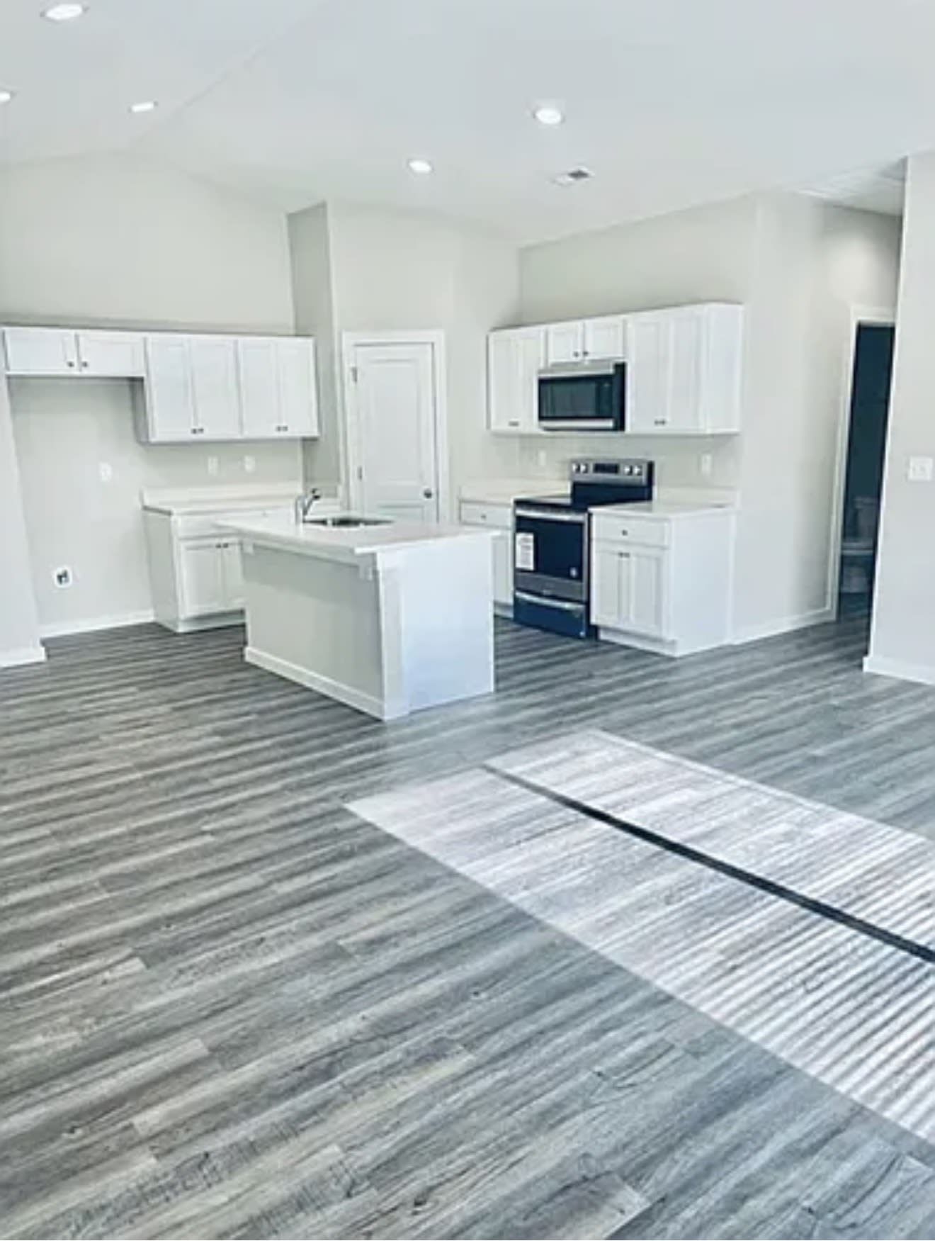 1613 E Redstem Ct – photo 5