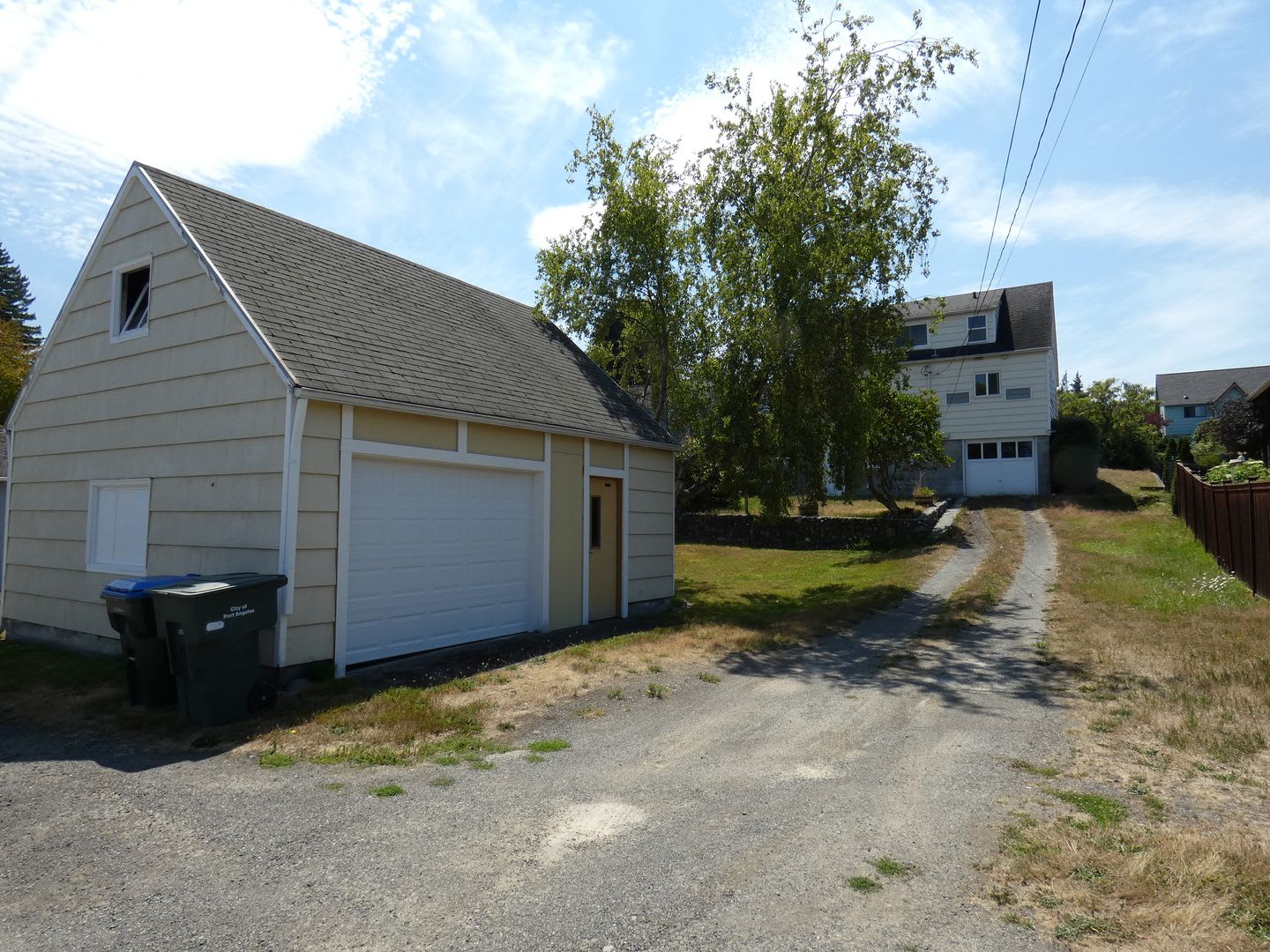 411 E 11th St. – photo 2