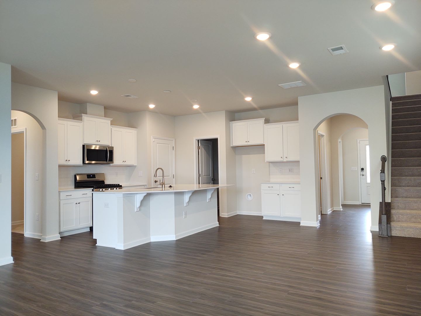 Beautiful Move In Ready Corner Lot Home Located In The Popular Millbridge Subdivision In Waxhaw – photo 3