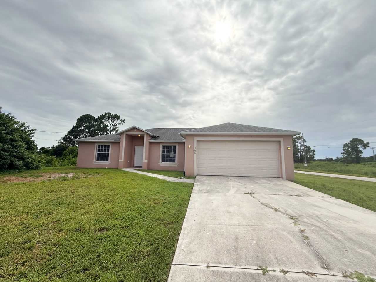 706 Oro Ave S – photo 1