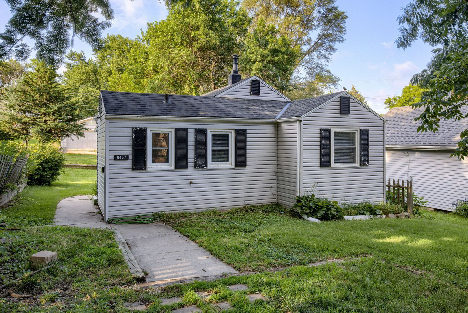 2 Bedroom Benson Charmer!! – photo 2