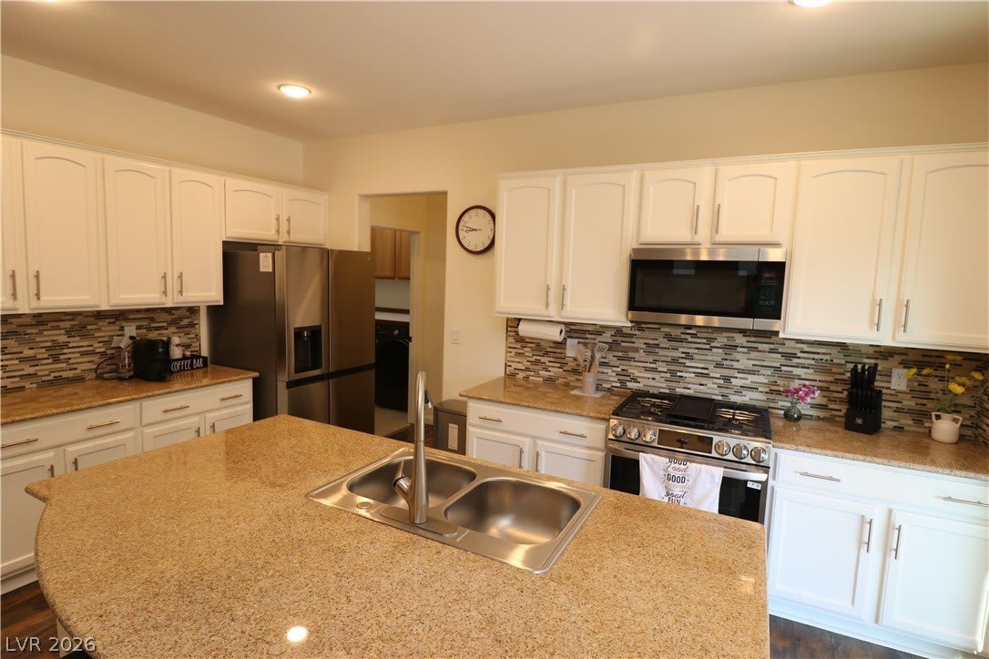 1417 Danielle Rebecca Avenue – photo 4