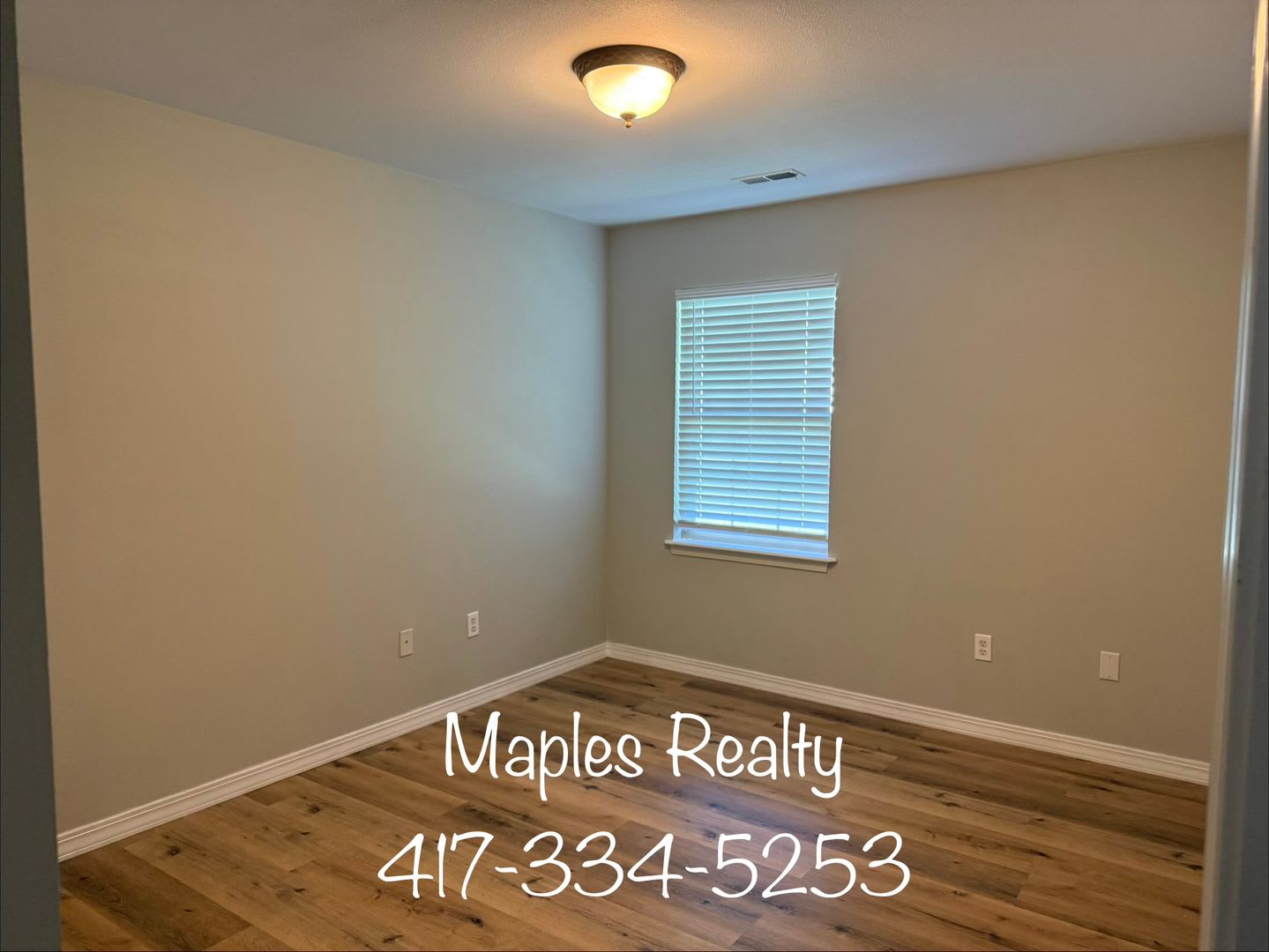 *NEW LISTING* 3 bedroom, 2 bathroom, 2 car garage home in Hollister – photo 4