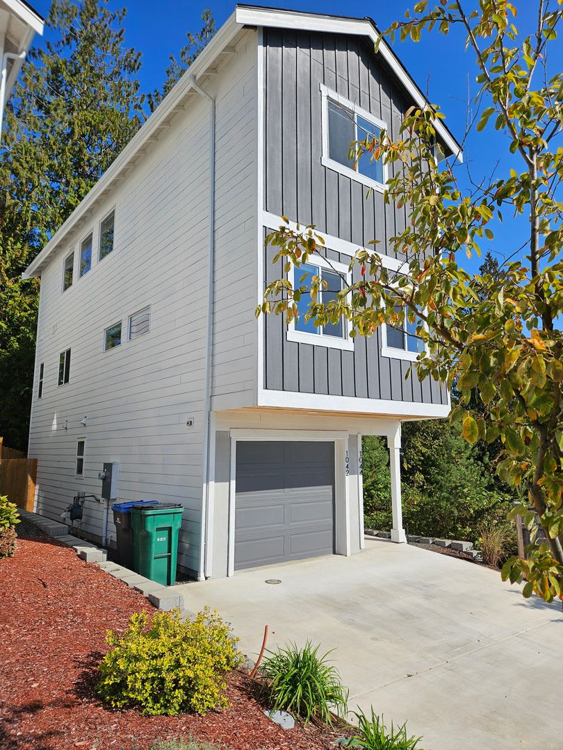 Beautiful, 2 bed, 2.5 bath townhouse in Silverdale – photo 3