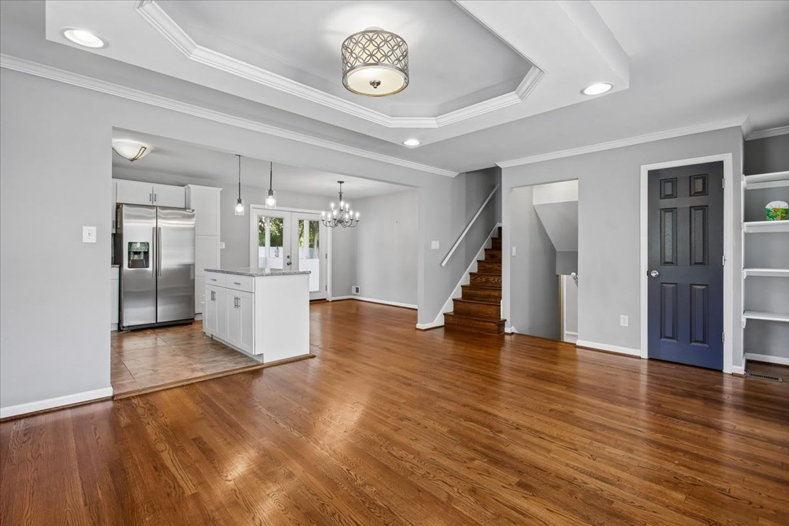 Picturesque Corner Lot Single Family Home in Kensington – photo 5