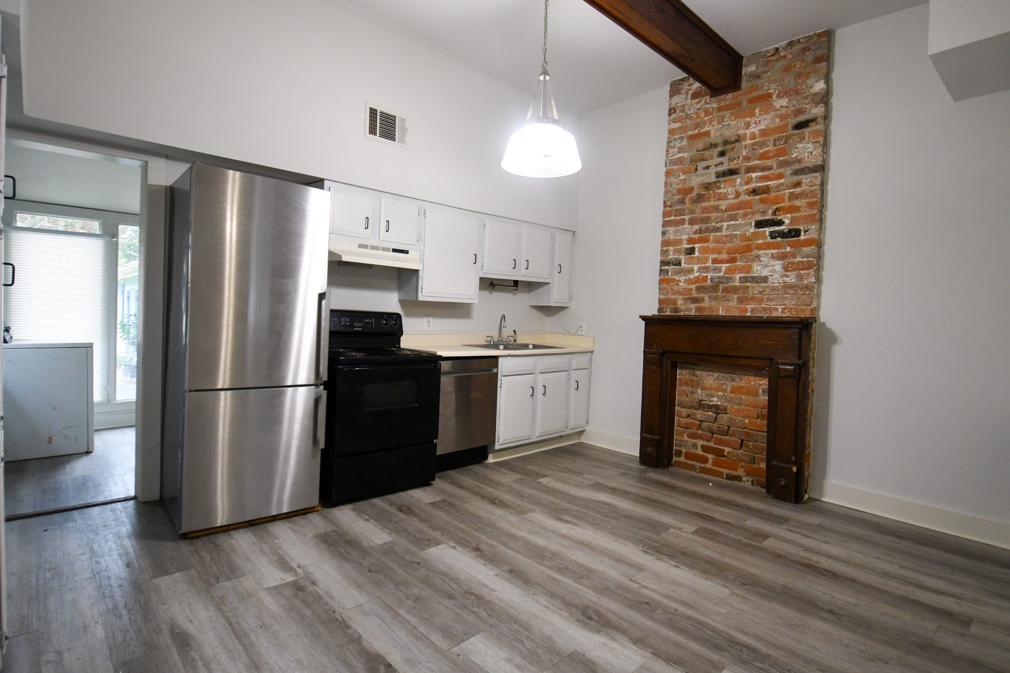 7619 Hurst Street – photo 5