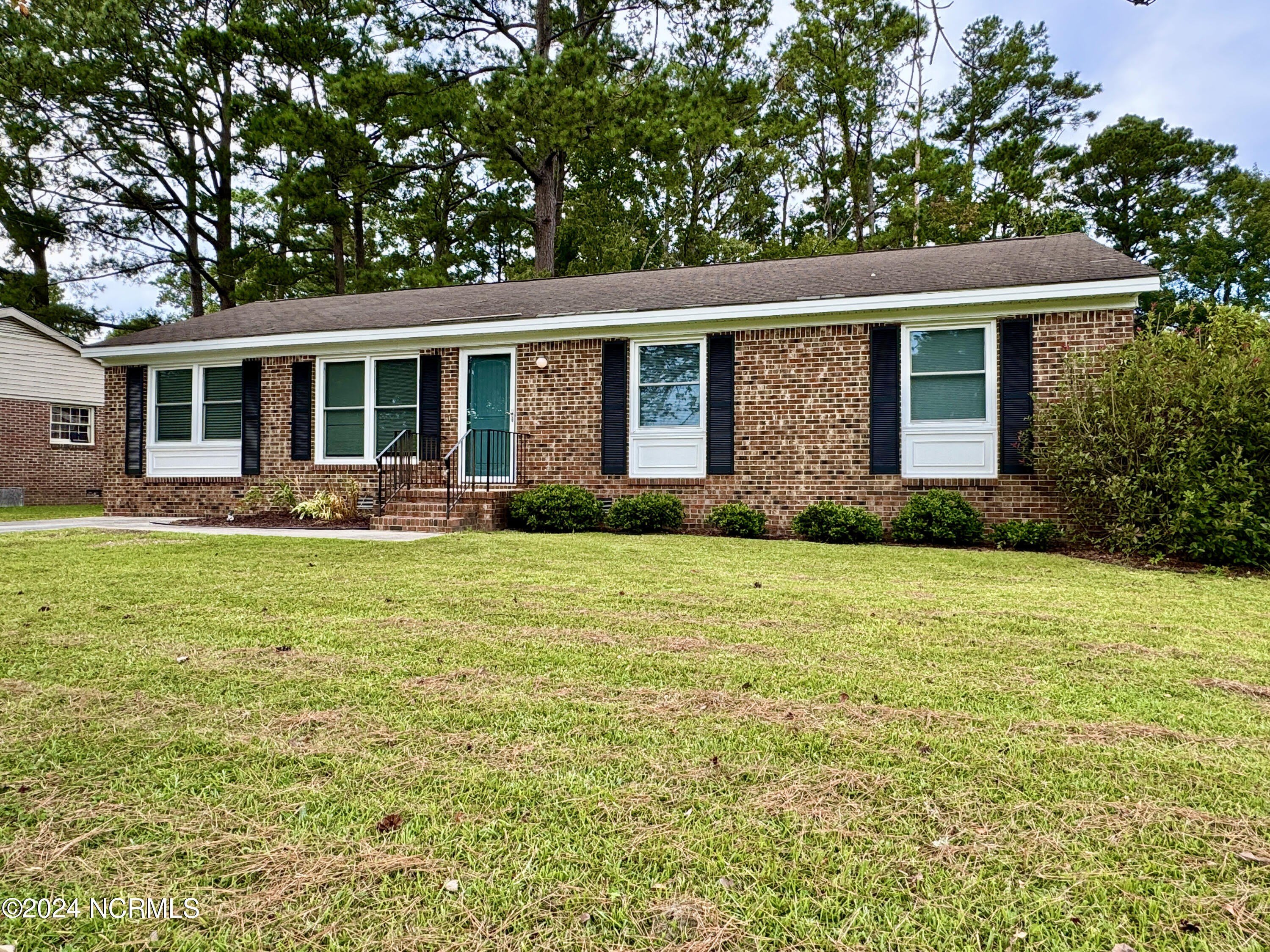 219 Stratford Road – photo 3