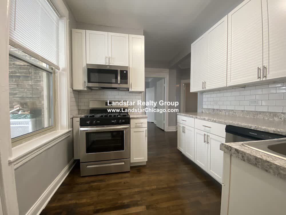 1251 W Rosemont Ave – photo 3