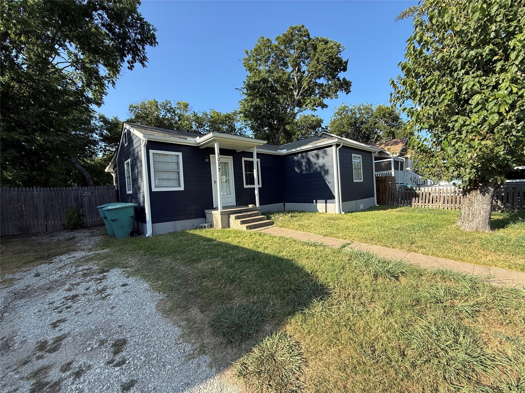 1033 S Hub Street – photo 1
