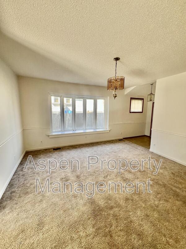 1313 Division Street – photo 5
