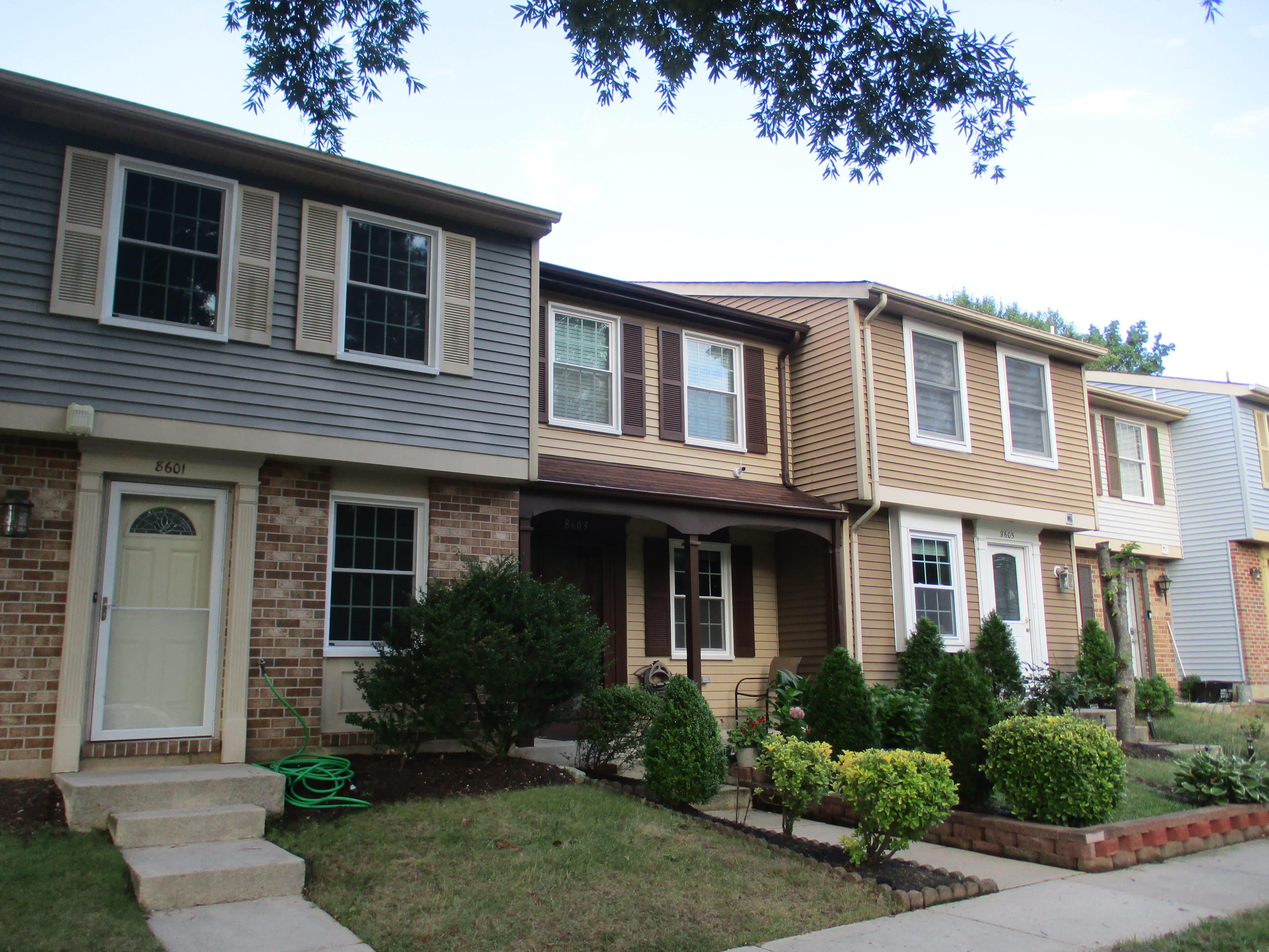 8601 Kenosha Ct – photo 2