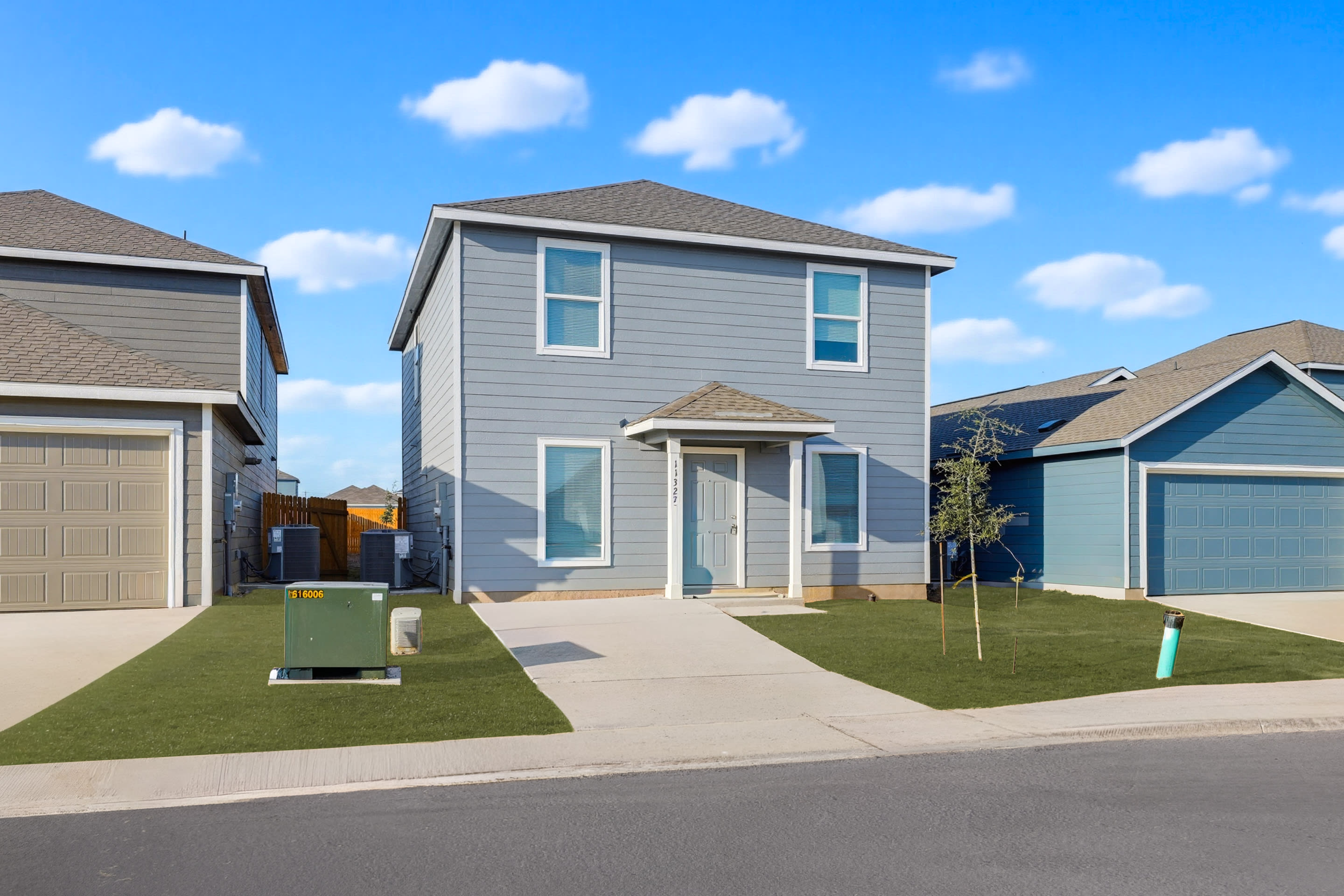 11327 Evergreen Rose – photo 1
