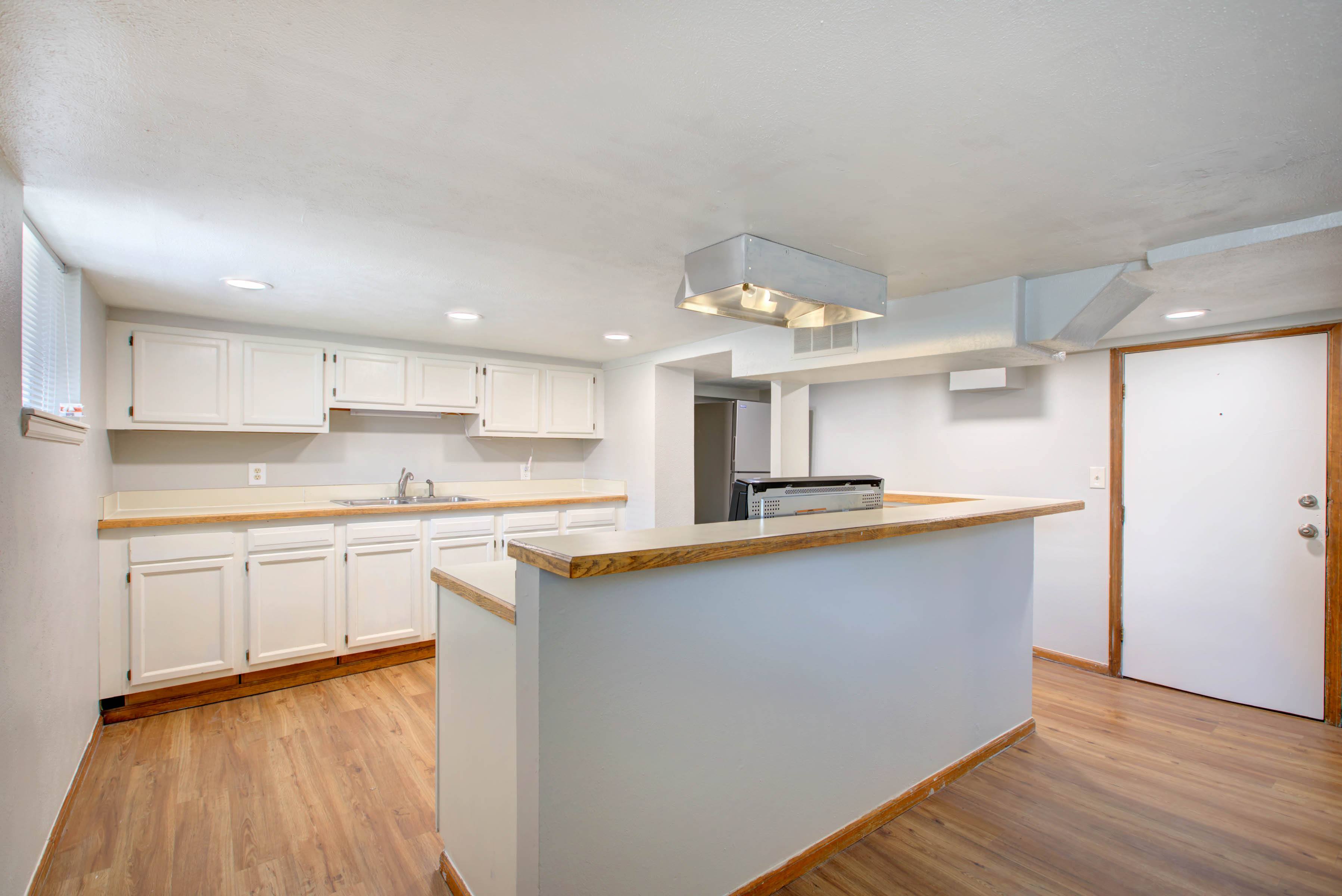 1517 Harrison – photo 3