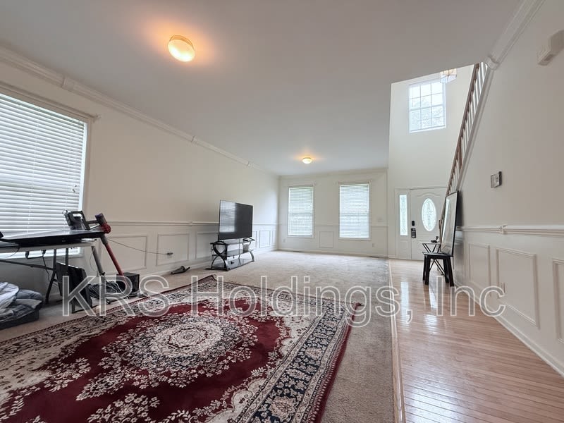 1904 Beckwood Court – photo 3