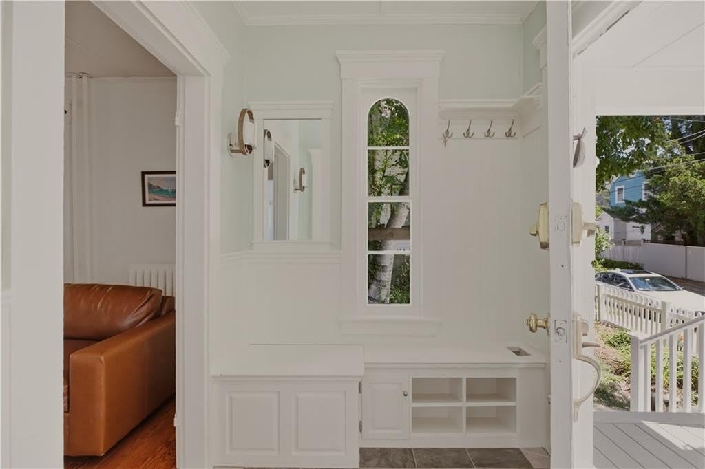 21 Clinton Avenue – photo 3