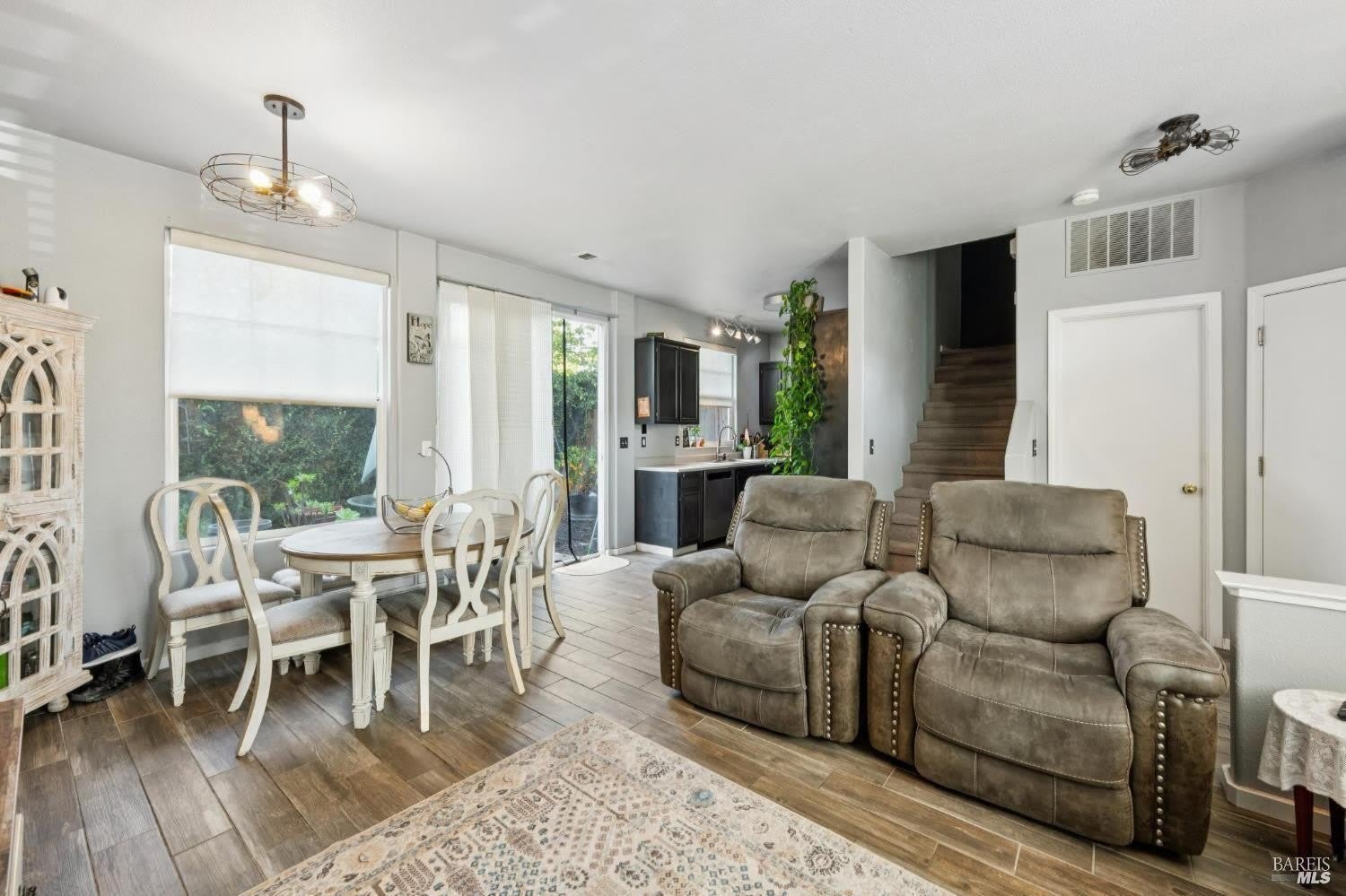 1507 Pinebrook Place – photo 4