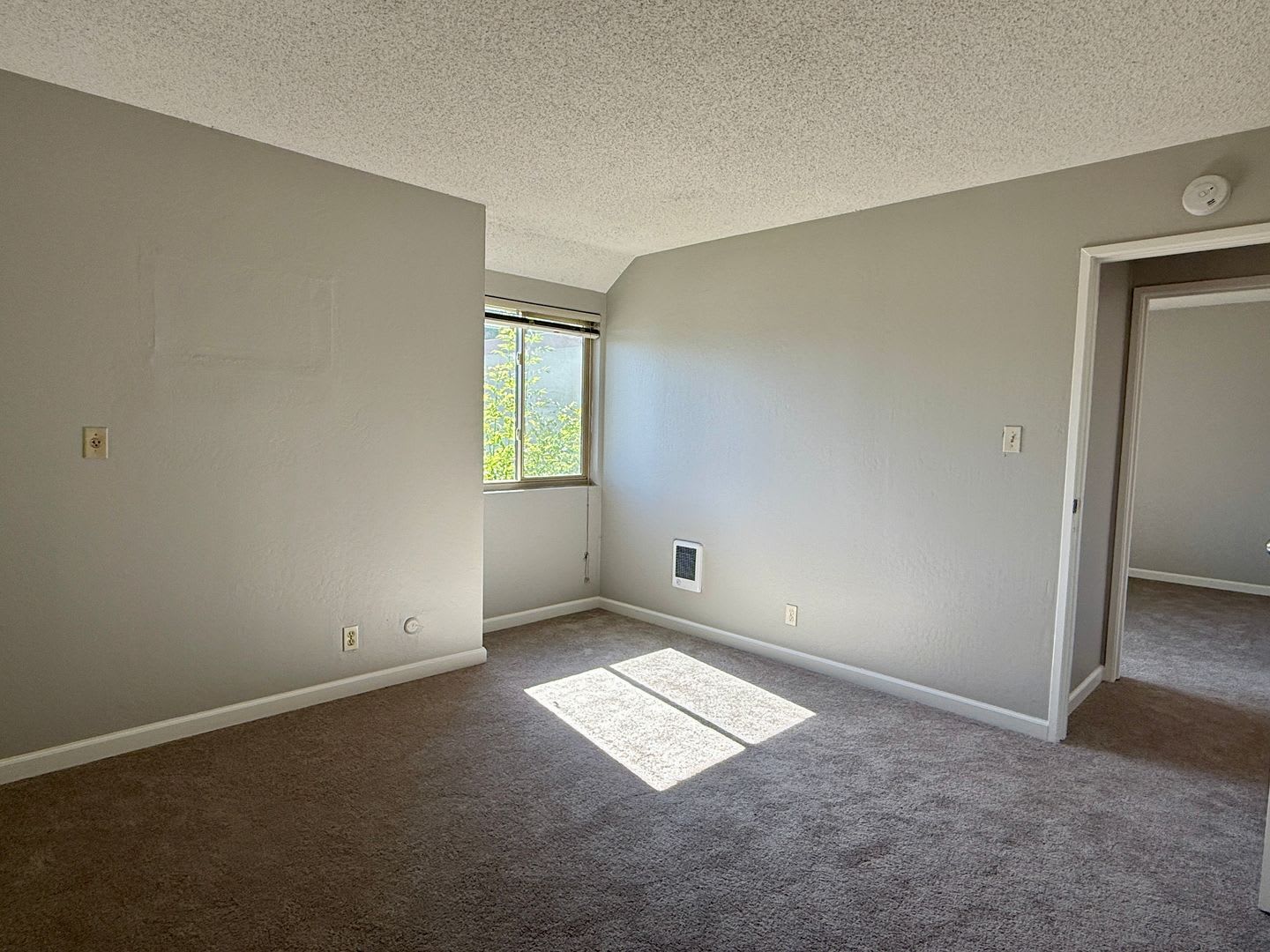 Must see to appreciate 3 bedroom, 2.5 bathroom condo with Cupertino Schools! – photo 5