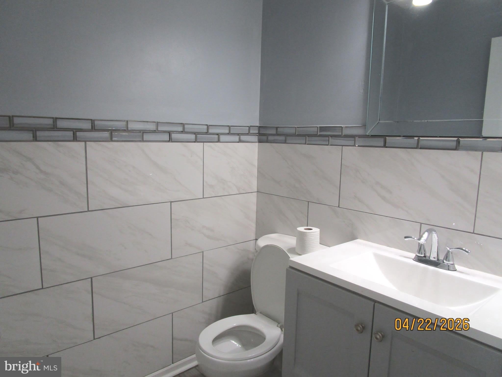 540 THOMPSON – photo 5