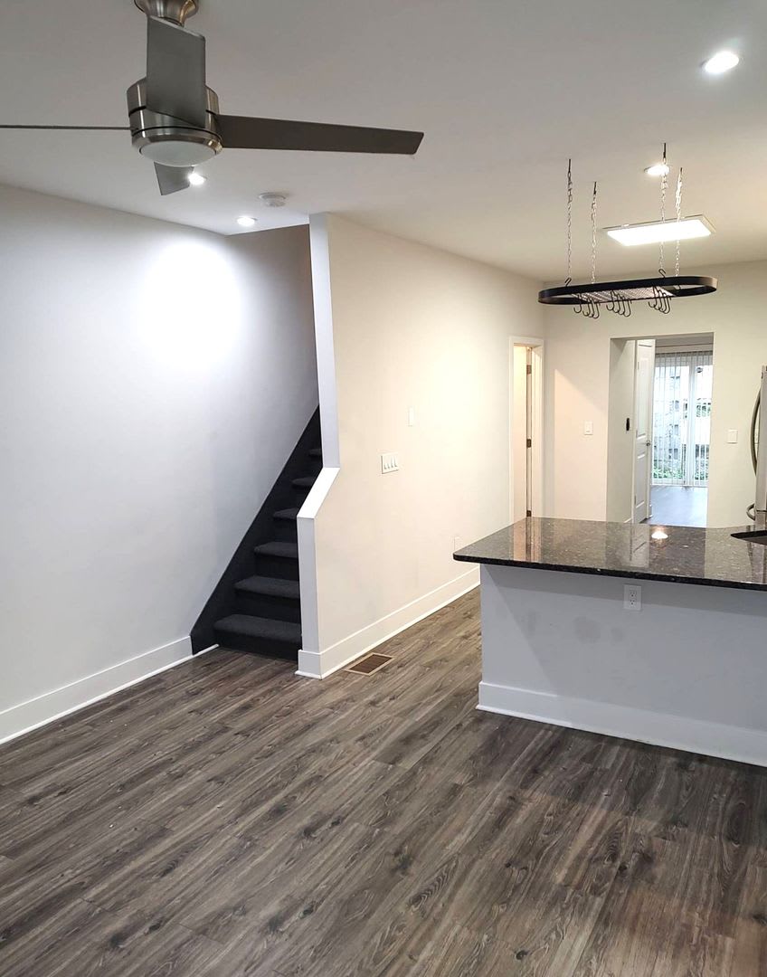 Newly Renovated 3-Bed/2.5-Bath Townhouse in Manayunk! Three Parking Spots Included! – photo 4