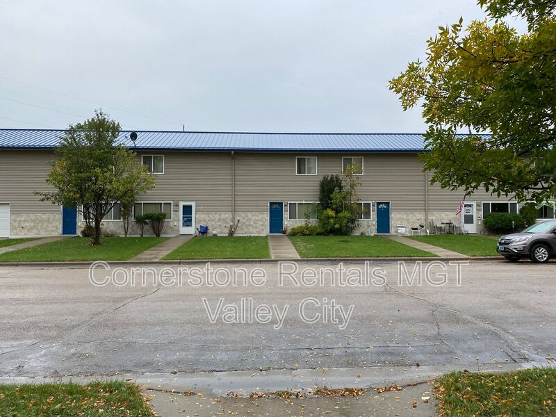 540 10th Ave SE – photo 2
