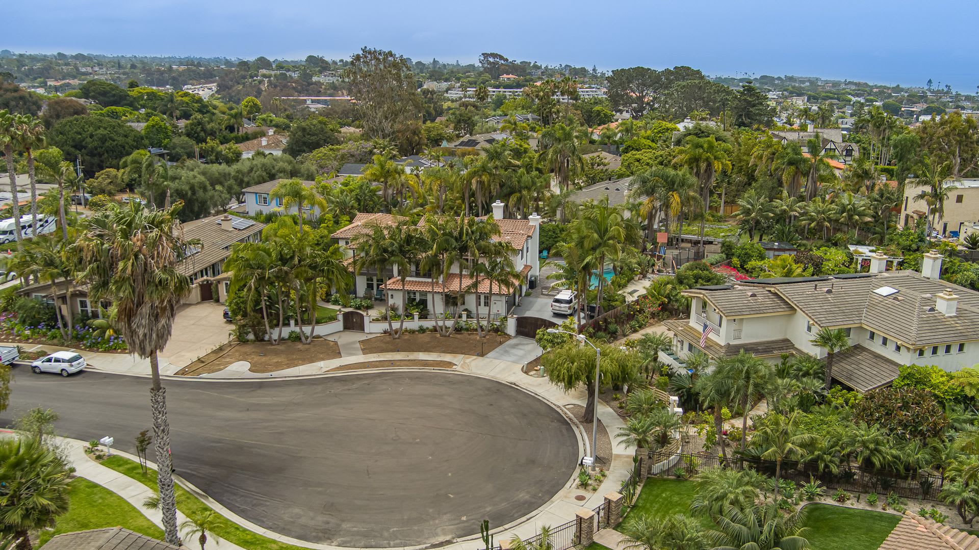 Resort Style Encinitas Estate With Pool Unfurnished – photo 5