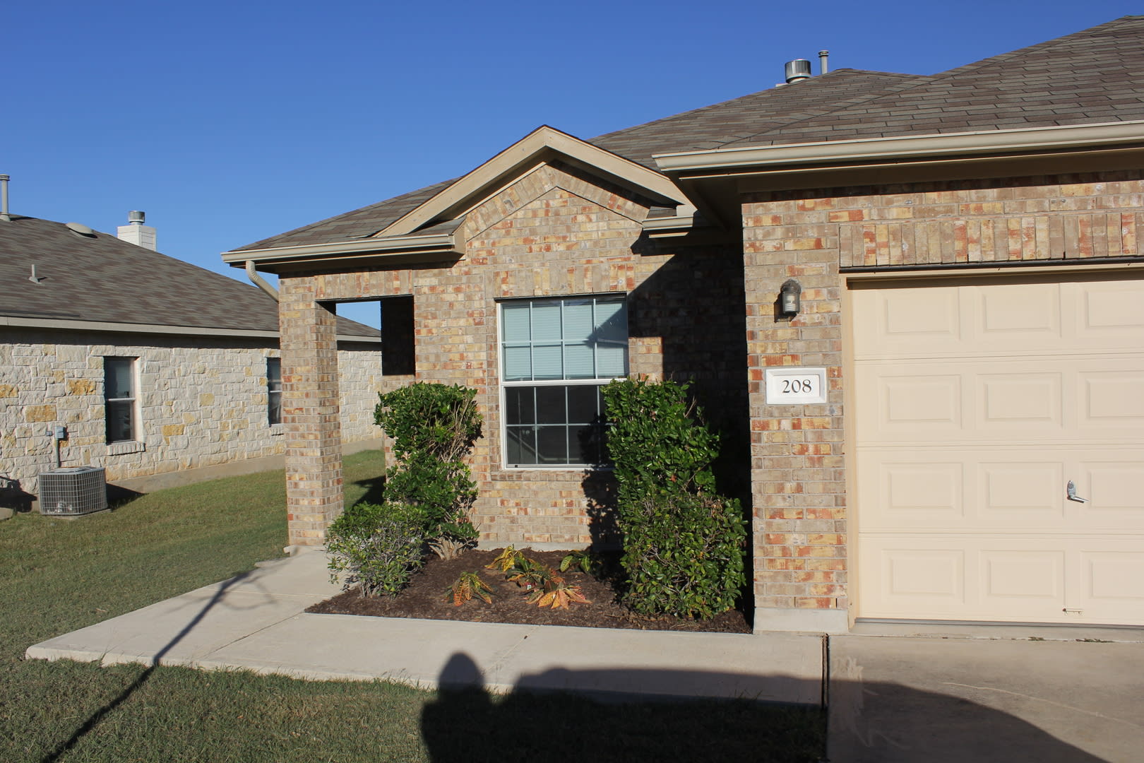Adorable 1 story 4 Bedroom In Kyle – photo 2