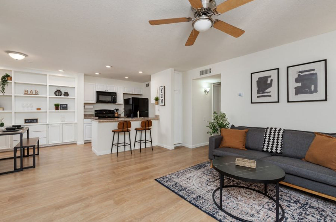 8055 East Thomas Road – photo 3