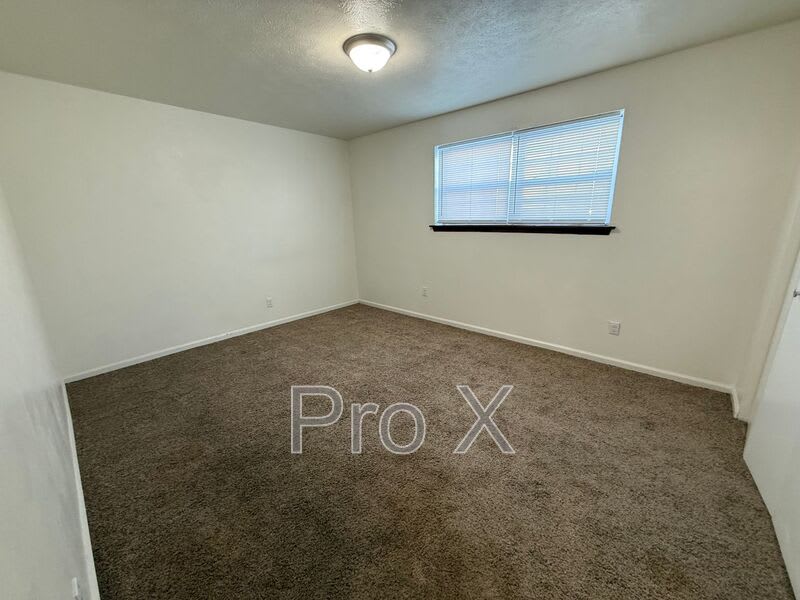 124 E Highland – photo 5