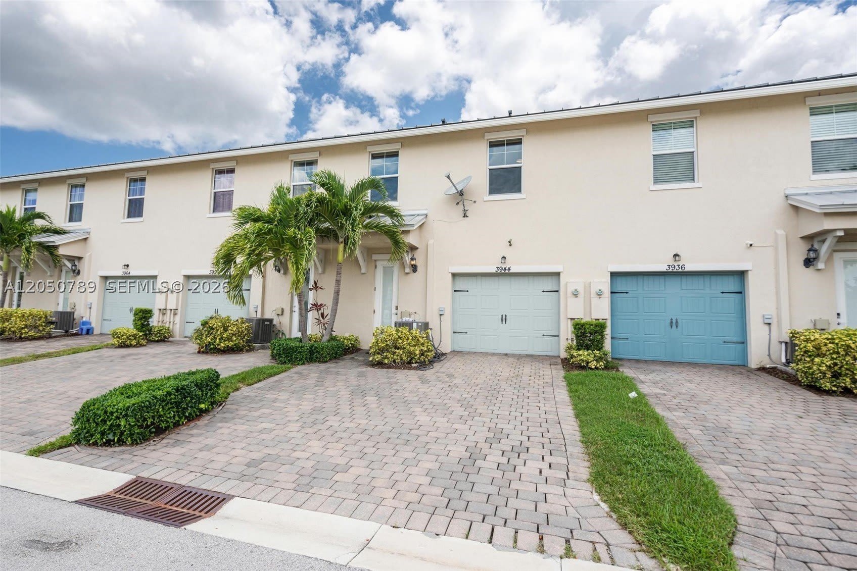 3944 Poinciana Ln – photo 5